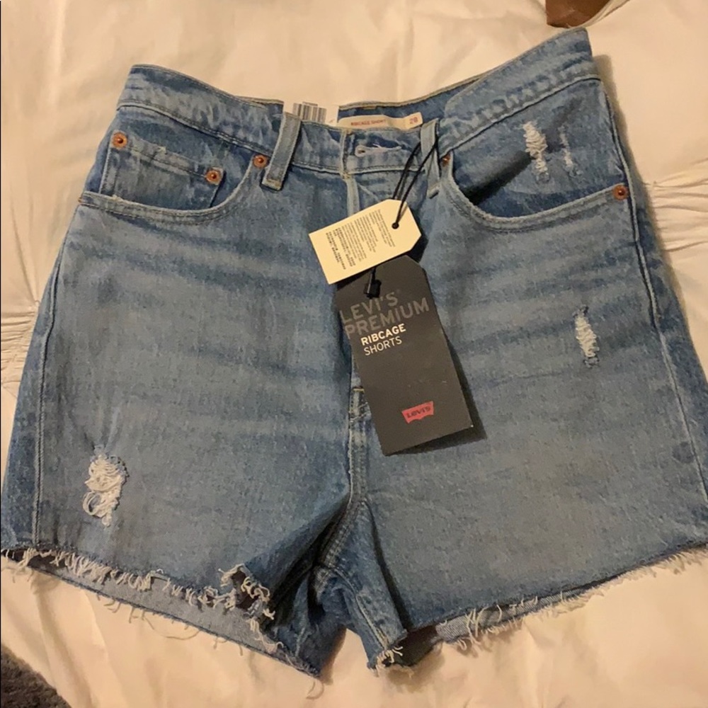 Levi‘s Ribcage Jean Shorts - Size 28